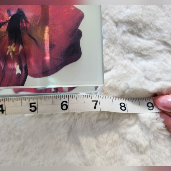 Amaryllis Tealight Glass Mirror Ornament - Picture 9 of 13